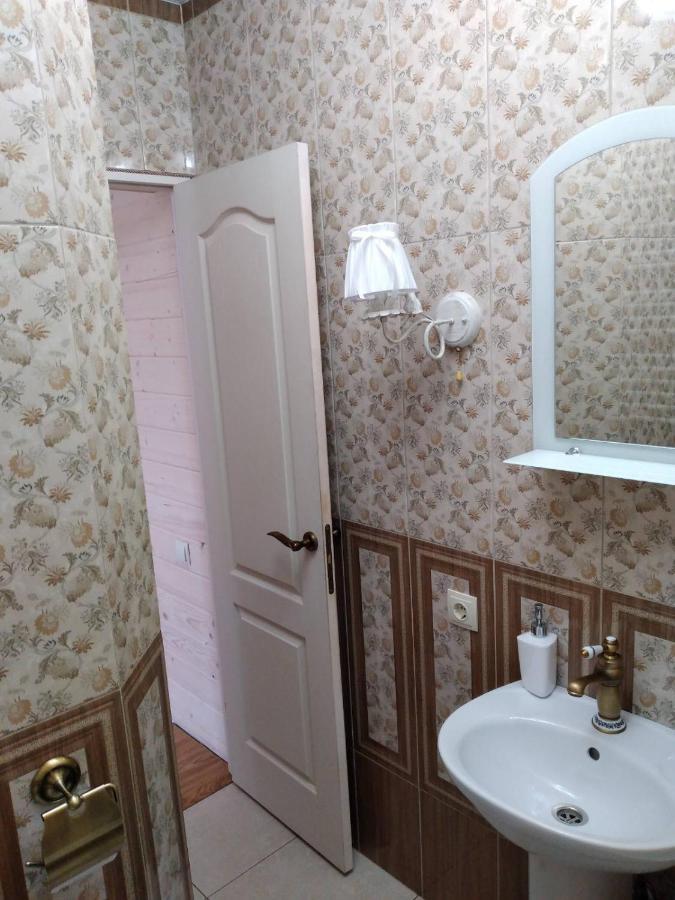 Апартаменти В Самому Центрі Почаева エクステリア 写真